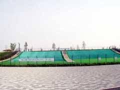 �ɐl��������Q�����f